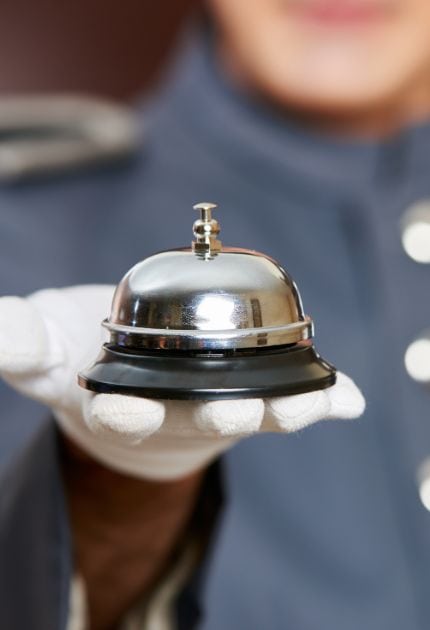 epipleon yphresies 24 7 hours reception conciege